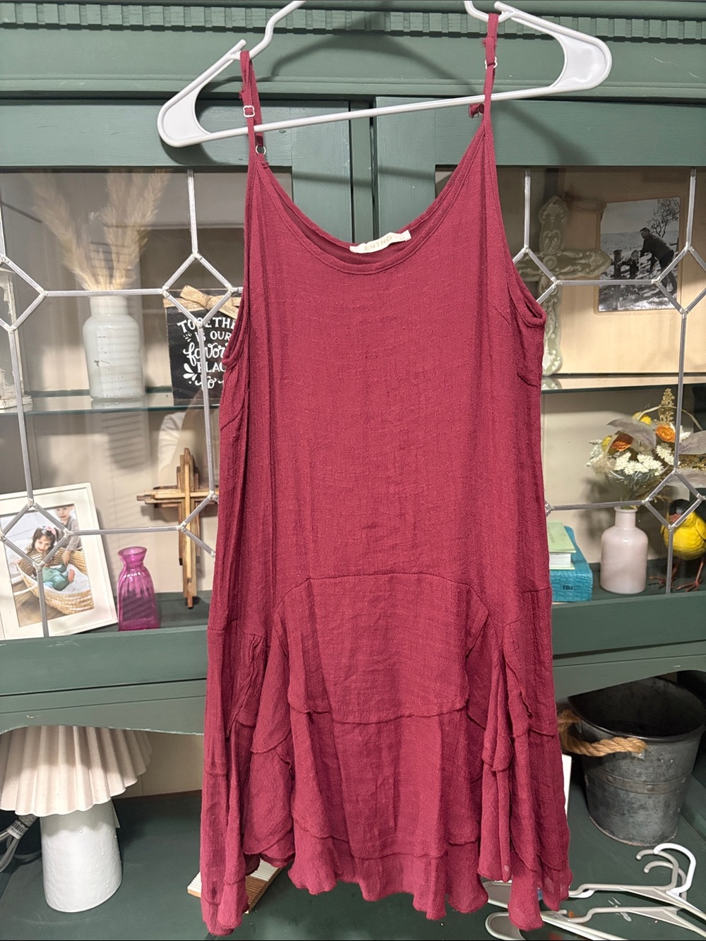 entro Sleeveless Mini Dress in Berry